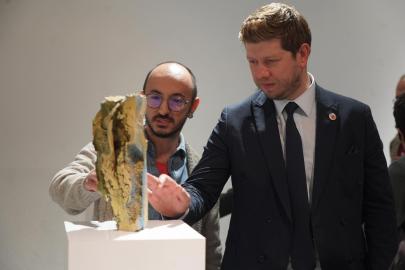 2. Uluslararası Seramiğin Genç İzleri Seramik Yarışması’ndan sonra kendi sergisini açtı