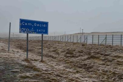 2470 rakımlı Sahara Geçidi’nde kar yağışı başladı