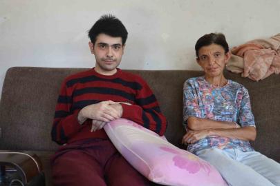 3 yıl sonra duş alıp, tıraş olan Barış’ın annesi, evladının yuva kurması hayaliyle yaşıyor