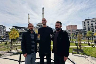 35 ülke gezen Amerikalı Yüksekova’ya ulaştı