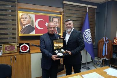 40 yıllık muhtara vefa plaketi