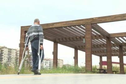 45 yıl hayalini kurduğu akülü sandalyesine kavuştu