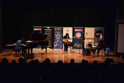 "5. Uluslararası Piyano Günleri Evrim Demirel Trio" caz akşamı dinleyicilerle buluştu