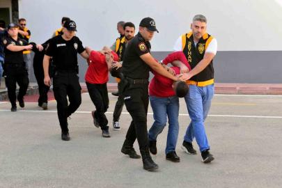 50 milyon haraç isteyip, iş yeri, ev ve muhtarlık kurşunladılar: 6 tutuklama