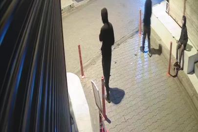 Adana’da 3 kardeşin soygunu kamerada