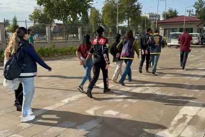 Adıyaman’da 500 bin TL değerinde ziynet hırsızlığı şüpheli 4 şahıs yakalandı