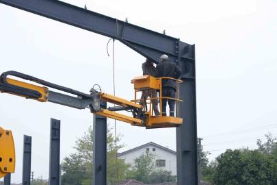 Ağustos’ta temeli atılan pazar ve fuar alanının inşaatı tamamlanıyor