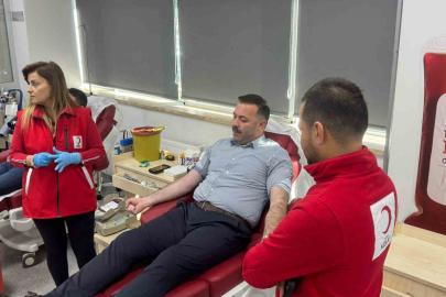 AK Parti Teşkilatı kan bağışında bulunarak hayat kurtardı