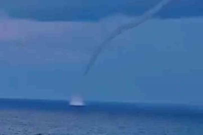 Akdeniz’de oluşan hortum kameraya yansıdı