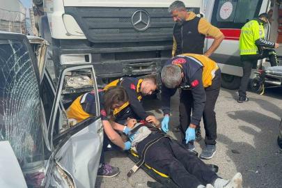 Aksaray’da otomobil ile tır çarpıştı: 1 ağır yaralı