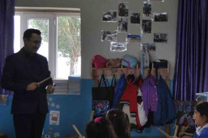 Akyaka Kaymakamı Demirtaş, okul ziyaretlerini sürdürüyor