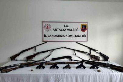 Alanya’da 15 ruhsatsız silah ele geçirildi