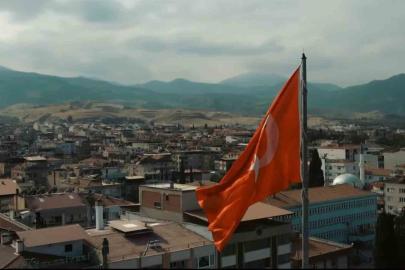 Alaşehir’de 7’den 70’e cumhuriyet sevgisi