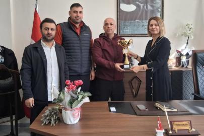 Altıntaş MEM takımı kurumlararası basketbol turnuvasında Kütahya birincisi
