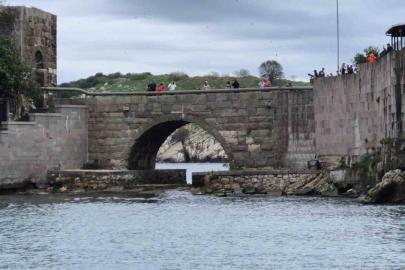 Amasra’da Sahil Güvenlik’ten muhteşem Cumhuriyet Bayramı gösterisi