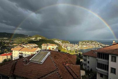 Amasra’da yağmur sonrası gökkuşağı oluştu