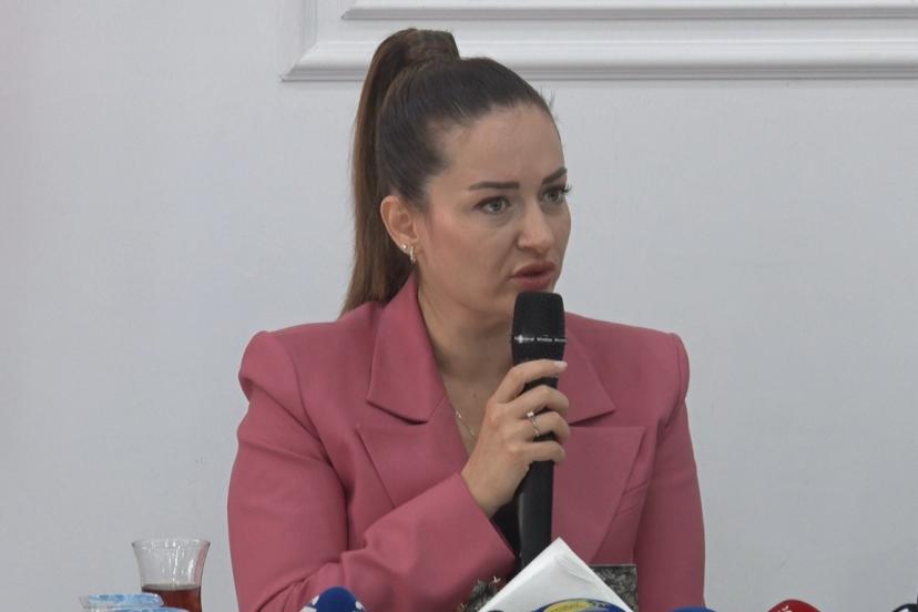 Antalya Büyükşehir Belediye Başkanvekili Özdemir: "Muhittin Başkan günden güne kilo veriyor, bağışıklığı düşüyor"