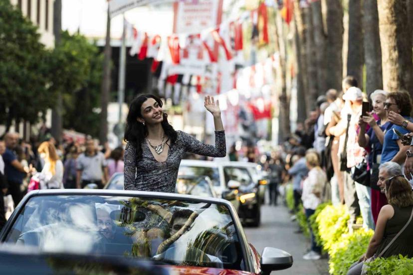 Antalya sokaklarında "Altın Portakal" coşkusu