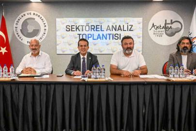 Antalya’da kesme çiçek sektörünün sorunları masaya yatırıldı