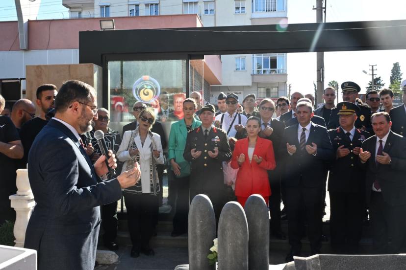 Antalya’nın kahramanı Mustafa Ertuğrul Aker’in anıt mezarı törenle açıldı