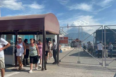 Antalya’ya turist akını devam ediyor: İngiliz turistleri taşıyan lüks kruvaziyer Alanya’ya demirledi