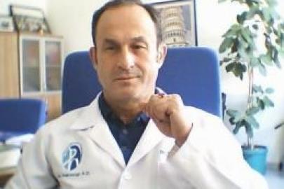 Araç kullanırken kalp krizi geçiren profesör hayatını kaybetti