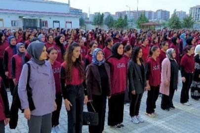 Atatürk Kız Anadolu Lisesi’nde Cumhuriyet Bayramı coşkusu