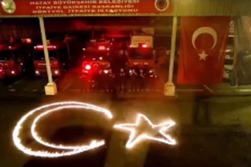 Ateş Savaşçıları 29 Ekim’i alevlerle kutladılar