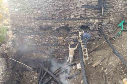 Bahçesaray’da odunluk yangını korkuttu