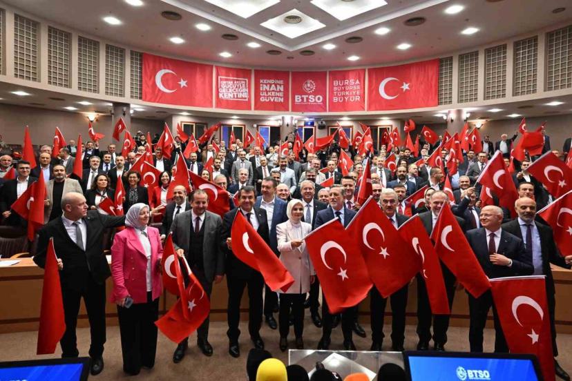 Bakan Göktaş: "Aile dinamik nüfus yapısını korumak, savunma sanayi kadar stratejik öneme sahiptir"