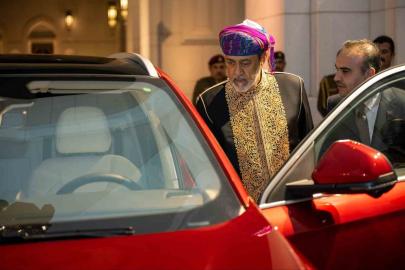 Bakan Kacır: "Anadolu kırmızısı Togg, Türkiye-Umman dostluğunun simgelerinden biri oldu"