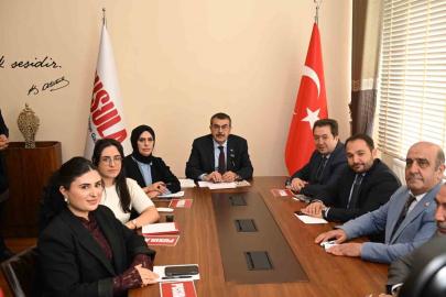 Bakan Tekin: "CHP’liler 12 yıllık zorunlu eğitime ne demişler görsünler, oynadıkları bir tiyatro, makul önerileri varsa dinlerim"