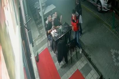 Balıkesir’deki deprem Manisa’da da hissedildi, vatandaşlar sokaklara döküldü