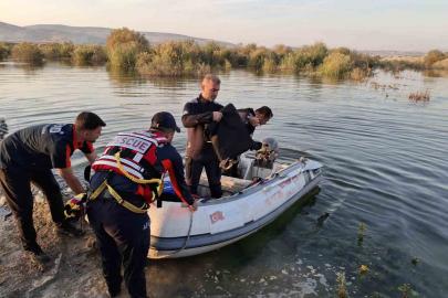 Baraj kapakları açıldı, aile mahsur kaldı