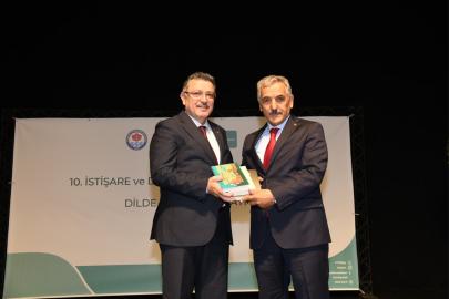 Başkan Ahmet Metin Genç: "Türkçemizi ve dilimizi korumak sadece kültürel bir tercih değildir, zorunluluk ve milli vazifedir"