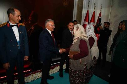 Başkan Büyükkılıç, Cumhuriyetin 102. yıl resepsiyonuna katıldı