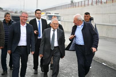 Başkan Büyükkılıç’tan açılış için gün sayan katlı kavşakta inceleme