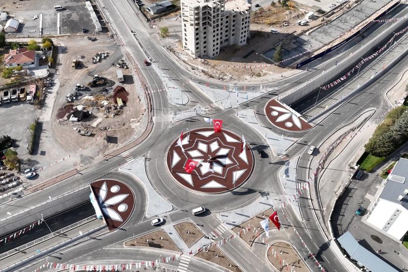 Başkan Büyükkılıç’tan ulaşımda dev proje: 29 Ekim Katlı Kavşağı hizmete açıldı