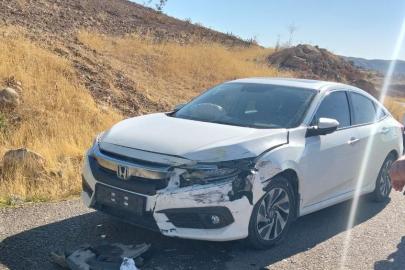 Batman’da pikap ile otomobil kafa kafaya çarpıştı