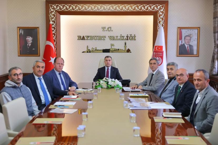 Bayburt’taki eğitim yatırımları toplantıda görüşüldü