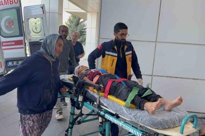 Belediyenin su arıza minibüsü elektrikli bisikletle çarpıştı: 2 çocuk yaralı