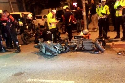 Bıçaklı yaralama olayına karışan motosikletli şüpheliler polisten kaçarken kaza yaptı: 3 yaralı