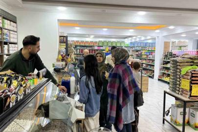 Bingöl’de havalar soğudu, aktarlarda kış çaylarına yoğun ilgi