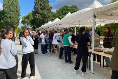 Bozkurt Anadolu İmam Hatip Lisesi öğrencileri, Gazze’ye destek amacıyla panayır düzenledi