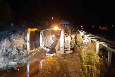 Burdur’da hafif ticari araç devrildi: 1 ölü