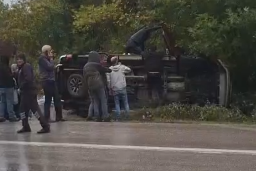 Bursa-Keles yolunda SUV tipi bir araç yoldan çıkarak devrildi: 1 yaralı