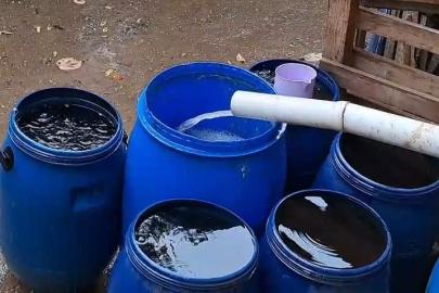 Bursa’da yağmur suyunu varillere biriktirerek tasarruf ediyor