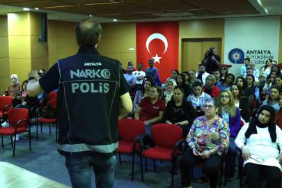Büyükşehir personeline madde bağımlılığı ile mücadele eğitimi