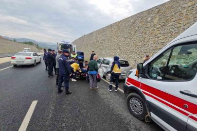 Cenazeye giden aile kaza yaptı: 3 yaralı