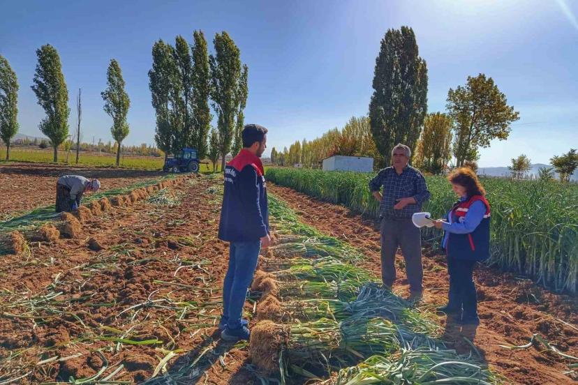 Çiftçilerle ürün verimliliği görüşüldü